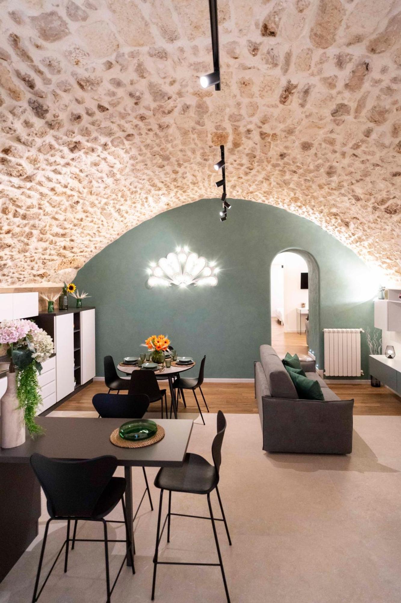 Castel Manfredi Apartments Manfredonia Eksteriør billede