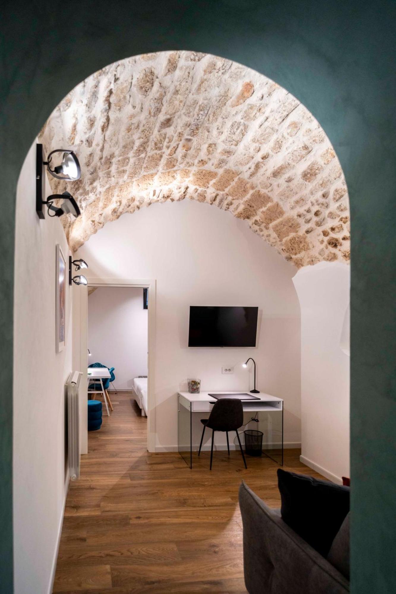 Castel Manfredi Apartments Manfredonia Eksteriør billede